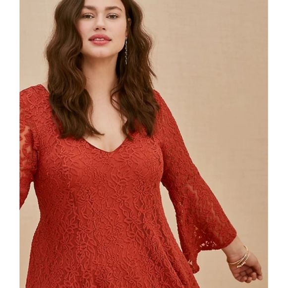 Torrid | LACE BELL SLEEVE FLUTED MINI DRESS - Picture 2 of 6